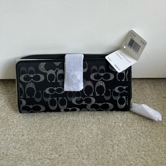 Coach Handbags - Women’s Coach Wallet